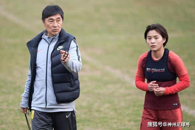 国足23人大名单：张玉宁入选 韦世豪谢文能在列